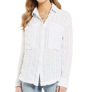 Free PeopleLoveland Woven Frayed Hem Button Front